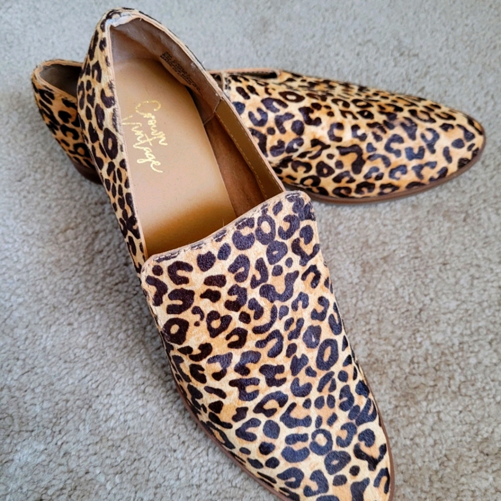 CROWN VINTAGE LEOPARD LOAFERS